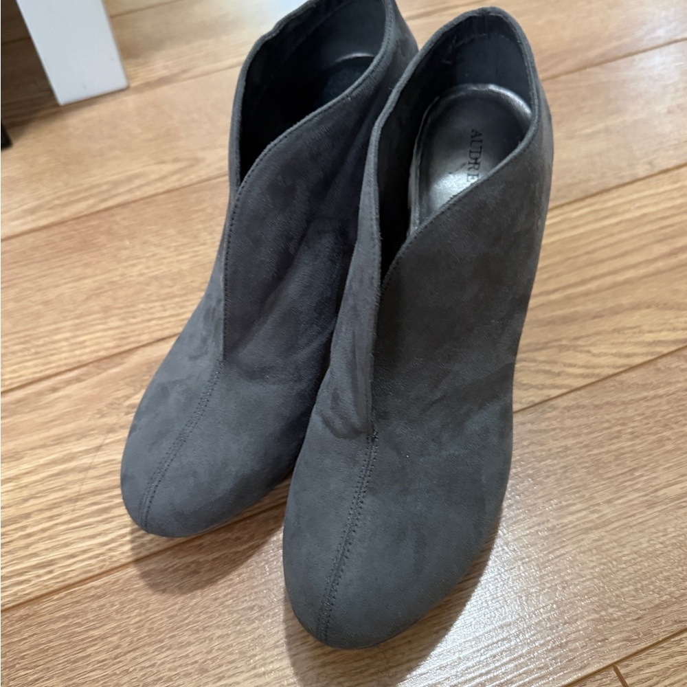 Aldo Women's Charcoal Ankle Booties